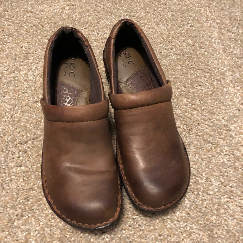 Women’s Born slide on